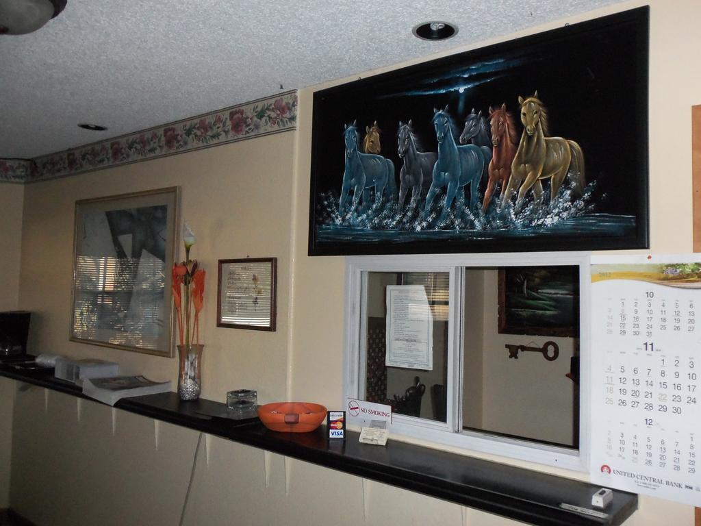 Glenview Motel Dubuque Εξωτερικό φωτογραφία